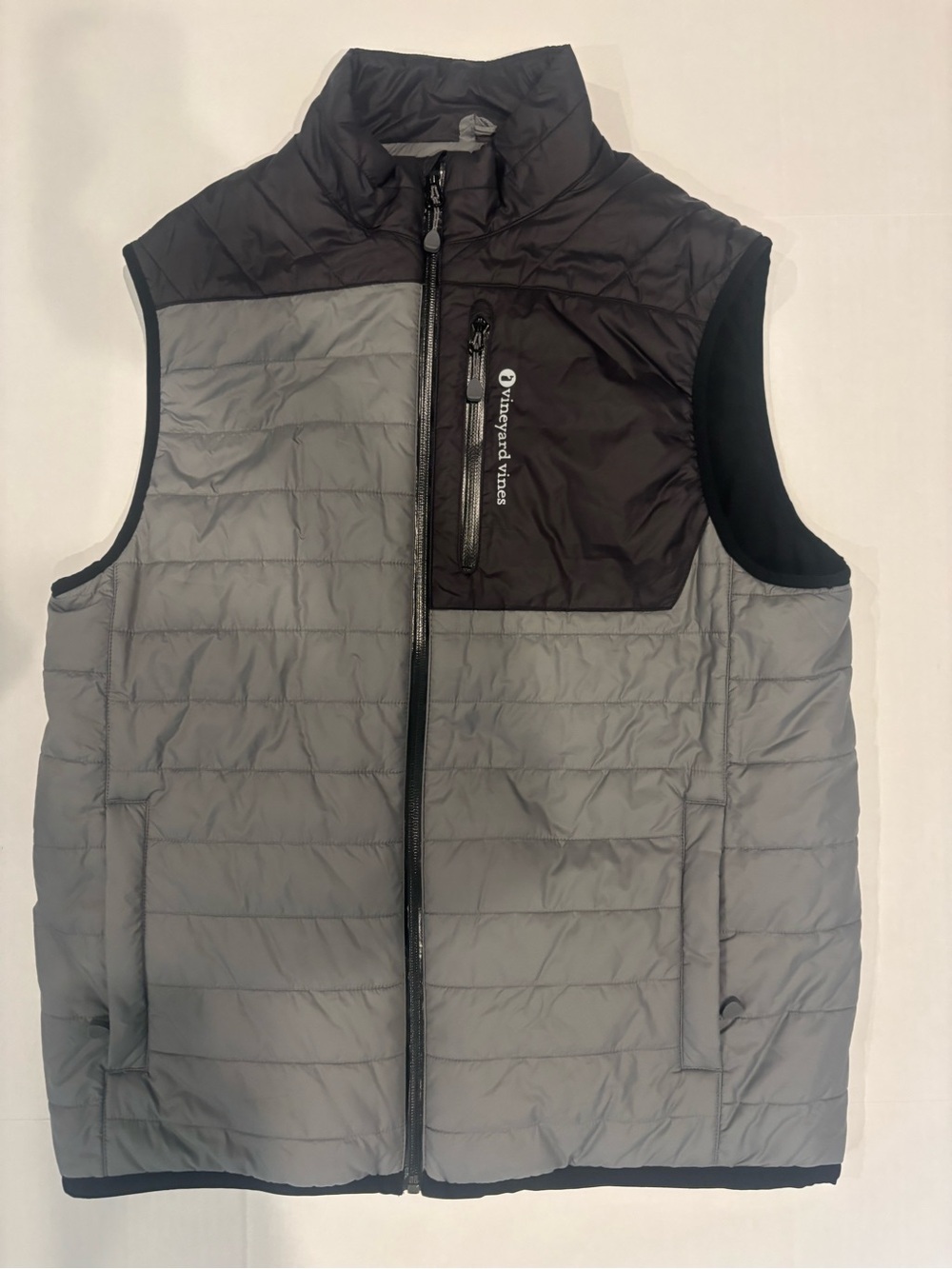 Vineyard Vines Men’s Vest M Performance Fleece Lined Quilted Vest Gray & Black